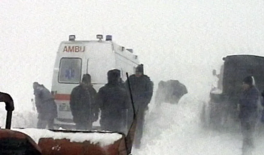VICTIMELE ZĂPEZII: Două femei, între care una însărcinată, au MURIT în ambulanţe înzăpezite