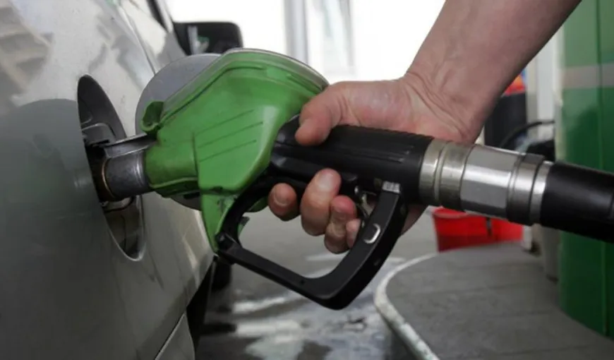 Ponta: Acciza suplimentară de 7 eurocenţi nu a avut impact asupra preţului combustibilului VIDEO