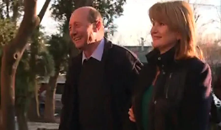 Traian Băsescu, SHOW în berărie după plecarea de la Cotroceni VIDEO