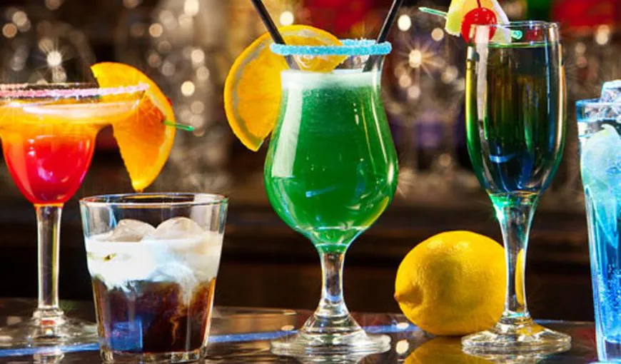 Reţete de cocktail-uri cu care îţi vei impresiona invitaţii în seara de Revelion 2015