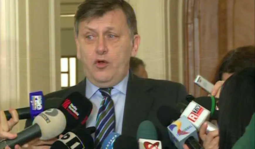 Crin Antonescu pierde şefia Comisiei pentru revizuirea Constituţiei