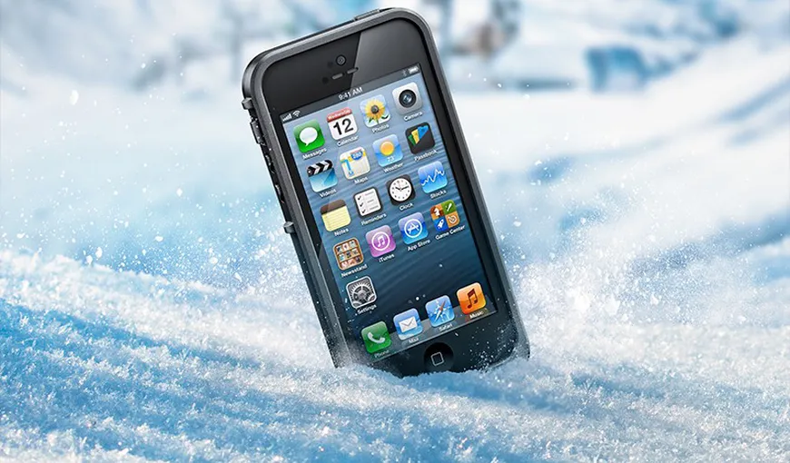 Ţi-a căzut telefonul în zăpadă? Află cum îl salvezi
