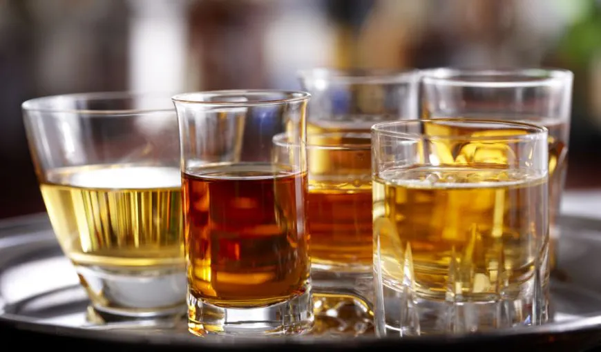 Comisia Europeană propune adoptarea unui PREŢ MINIM la alcool în toate ţările UE