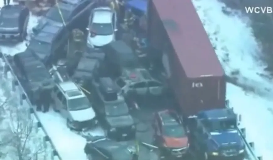 Accident în lanţ în SUA: Zeci de maşini s-au ciocnit din cauza ninsorii puternice VIDEO
