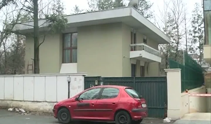 Traian Băsescu, poftit în casa Mioarei Roman. Cum arată locuinţa VIDEO