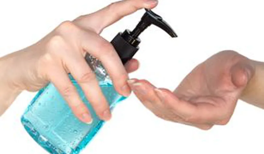 Fă-ţi în casă dezinfectant de mâini