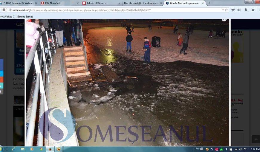 Clipe de groază pe patinoar, la Gherla. Gheaţa s-a spart, mai mulţi oameni au căzut în apă VIDEO