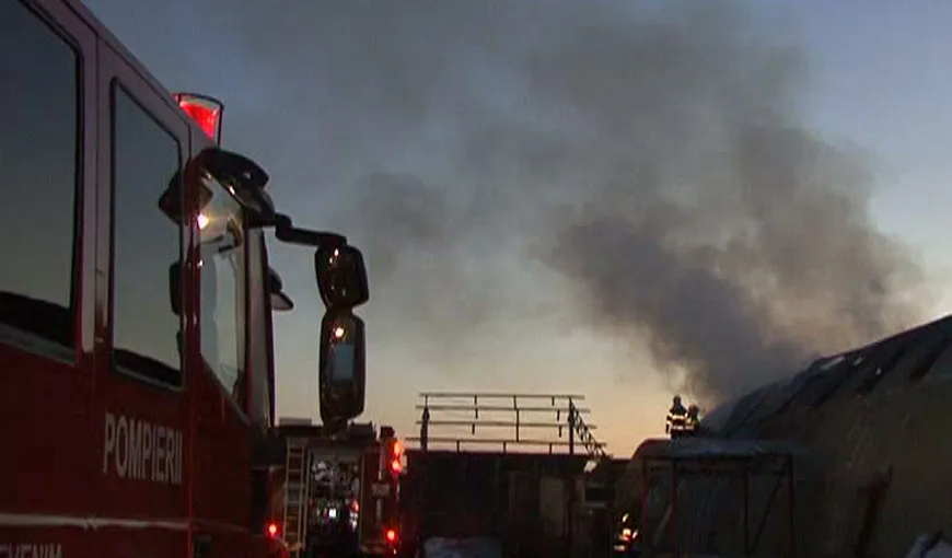 Incendiu de proporţii în Timişoara. Un atelier auto a luat foc VIDEO