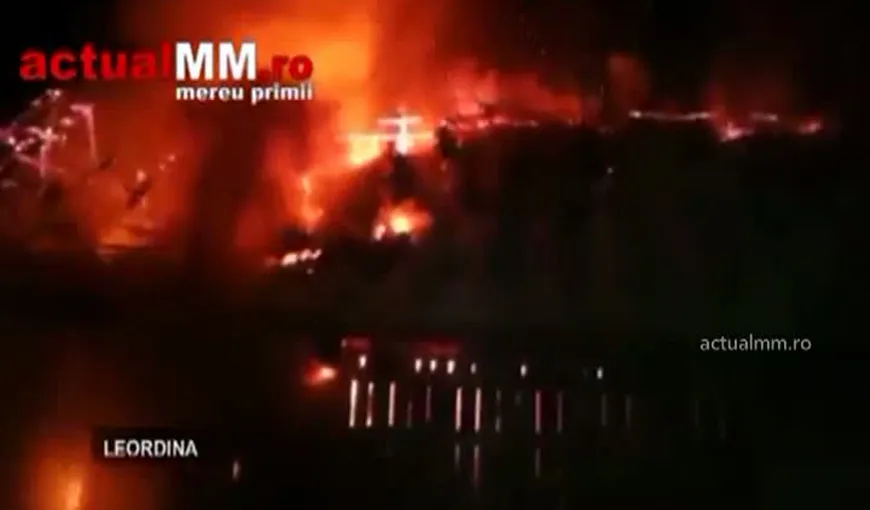 Incendiu în Maramureş. Un hambar a fost mistuit de flăcări VIDEO
