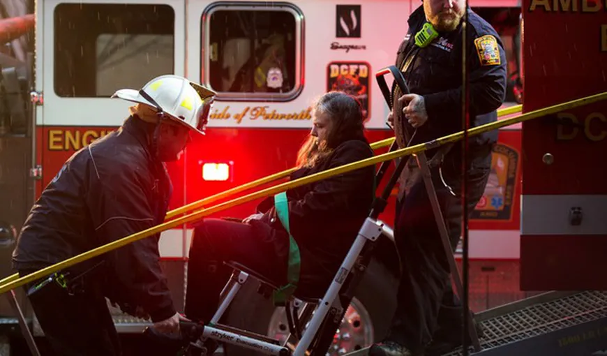 Panică la metroul din Washington: Un MORT şi şase persoane intoxicate cu fum