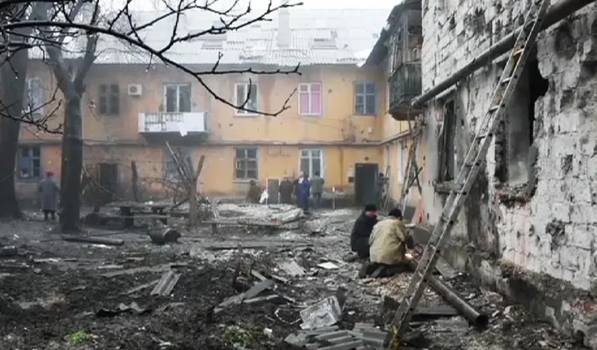 CRIZA UCRAINA. Noi BOMBARDAMENTE la Doneţk. Cinci civili au fost ucişi