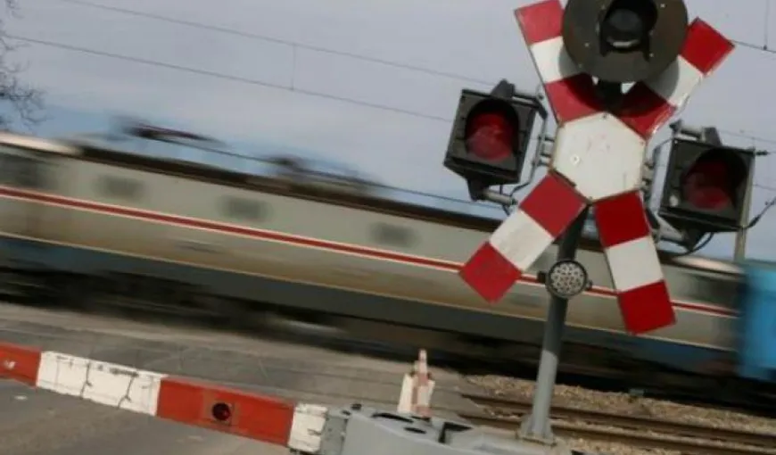 Accident feroviar la Iaşi: Un tânăr s-a aruncat în faţa trenului