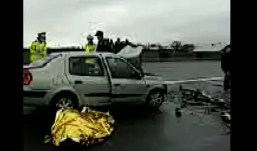 Tragedie pe şosea. Un mort şi trei răniţi într-un accident, s-a intervenit cu elicopterul VIDEO