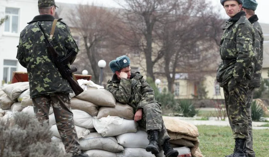 Ucraina: Armata nu îşi retrage armamentul greu până când atacurile separatiştilor nu încetează