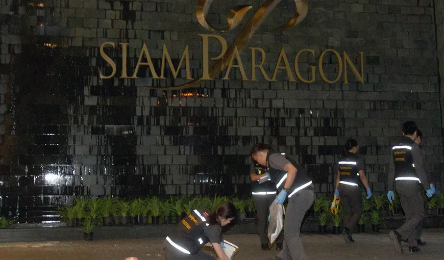 Thailanda: Două bombe au explodat la intrarea unui mall aglomerat din Bangkok
