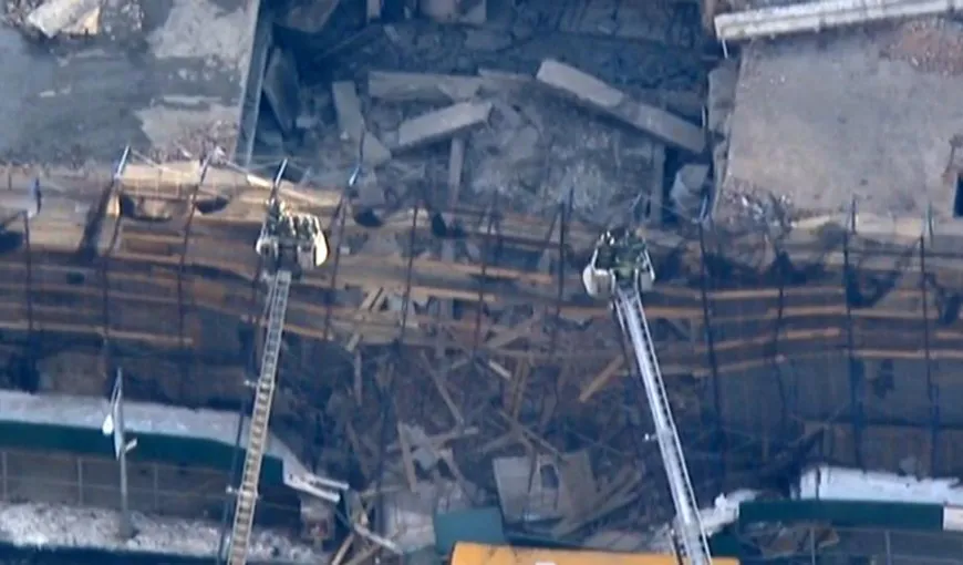 Panică în New York: O clădire s-a prăbuşit în centrul oraşului VIDEO