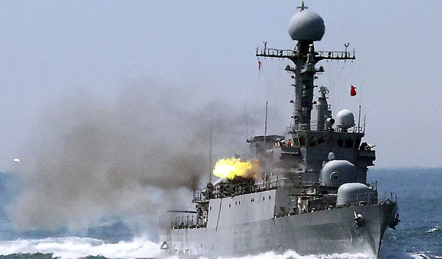 Flota rusă de la Marea Neagră efectuează exerciţii MILITARE în Crimeea