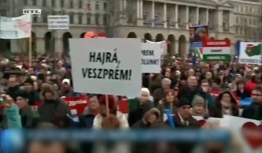 Maghiarii protestează împotriva politicilor anti-europene ale premierului Viktor Orban