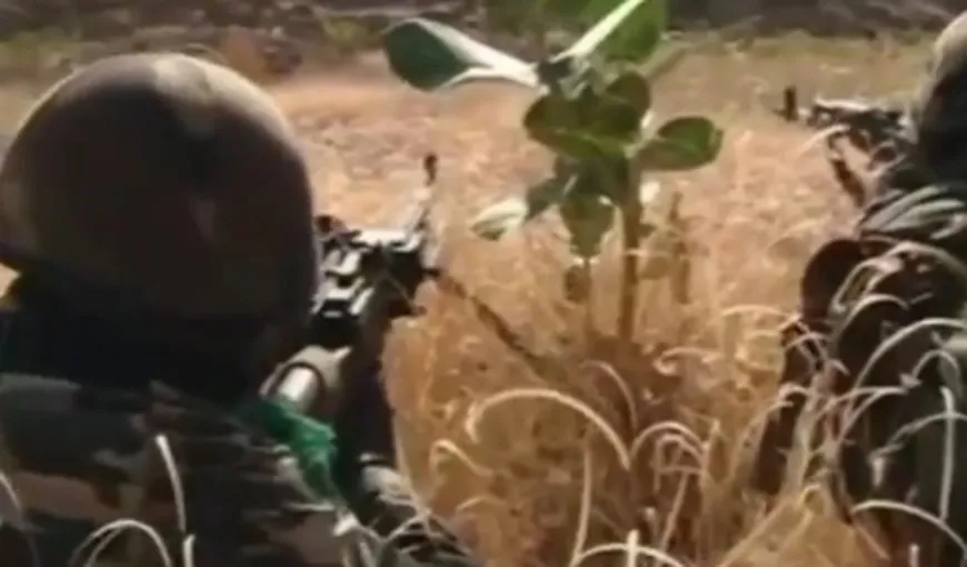 Cum se antrenează soldaţii din Mali: Sunete din gură pe post de muniţie VIDEO