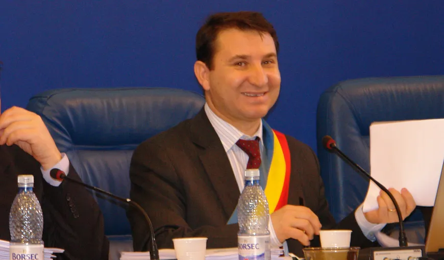 Fostul primar Stavarache, condamnat la 6 ani de închisoare pentru luare de mită