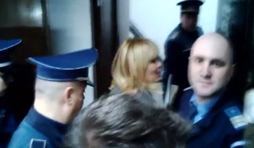 Elena Udrea, declaraţie surprinzătoare la ieşirea din sala de judecată. VIDEO