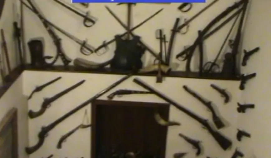 Zeci de arme, săbii şi sarcofage romane, descoperite într-o casă din Timişoara VIDEO