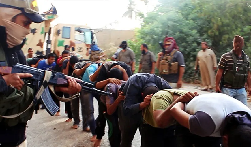GEST îngrozitor al grupului ISIS. Ce a păţit o MAMĂ care a venit să îşi vadă fiul luat OSTATIC este TERIBIL