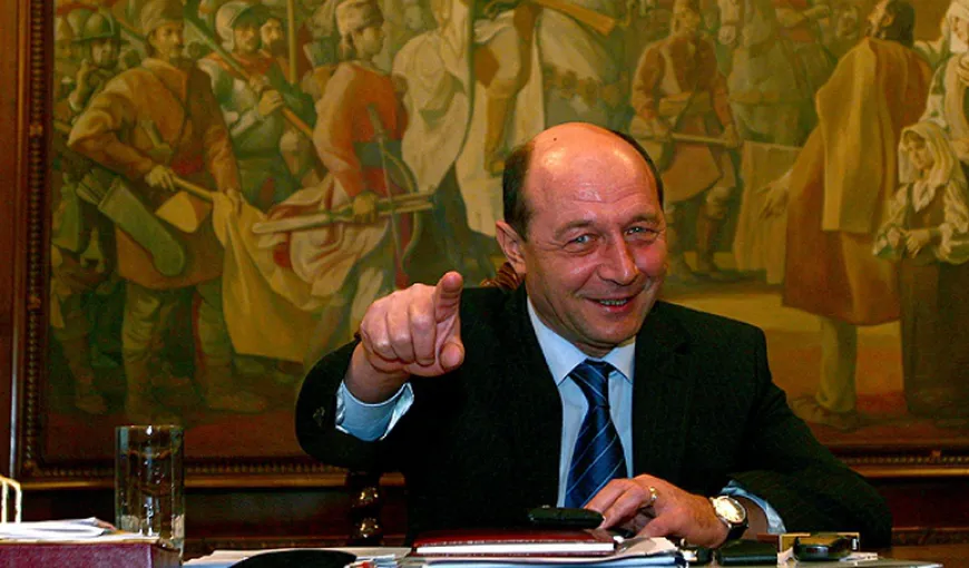 Băsescu, atac la Iohannis: Validarea lui Teodorovici la Finanţe vă trimite în braţele turnătorului Felix