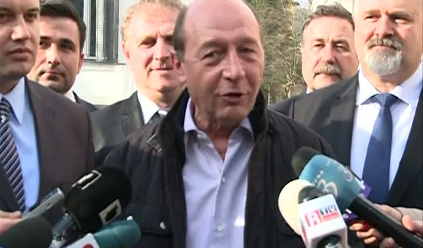 Cum îşi „transferă” experienţa Traian Băsescu la PMP. Ce a spus la partid de „soluţia IMORALĂ”