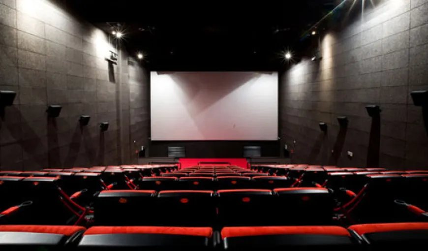 Sală de cinema 4D, deschisă în Bucureşti. Vezi unde poţi viziona filme cu vânt, ploaie şi mirosuri