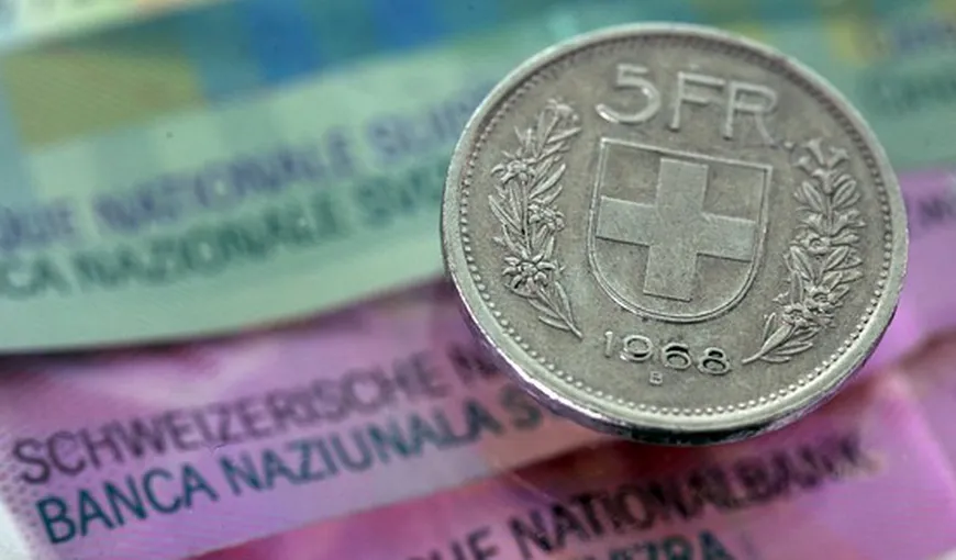 Criza francului elveţian, urmată de un val de rate neplătite. A crescut numărul restanţierilor la bănci