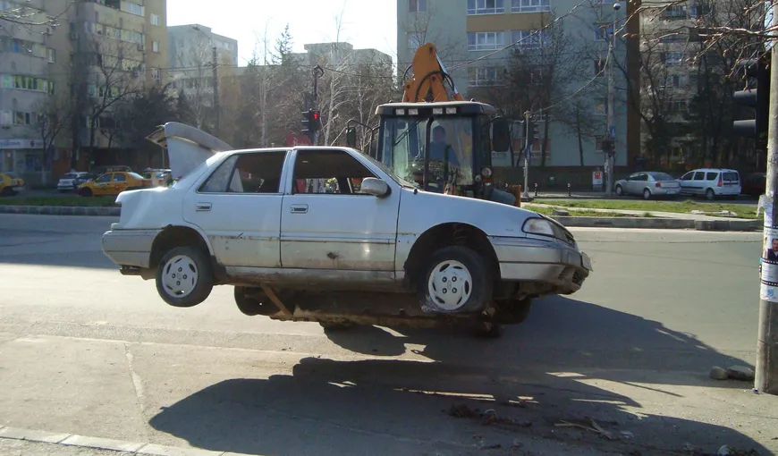 Maşinile abandonate din Bucureşti, ridicate de pe domeniul public