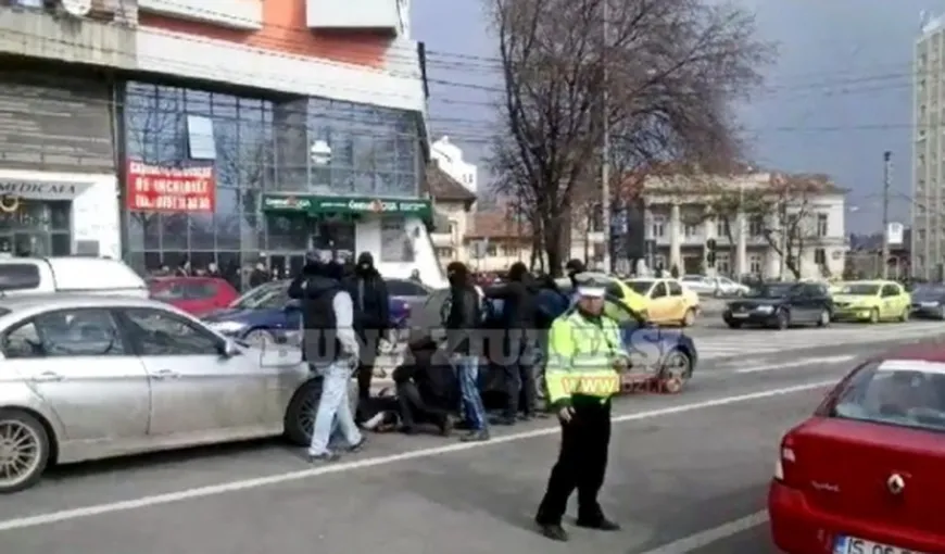 Iaşi: Imagini spectaculoase cu mai mulţi infractori prinşi de poliţişti VIDEO