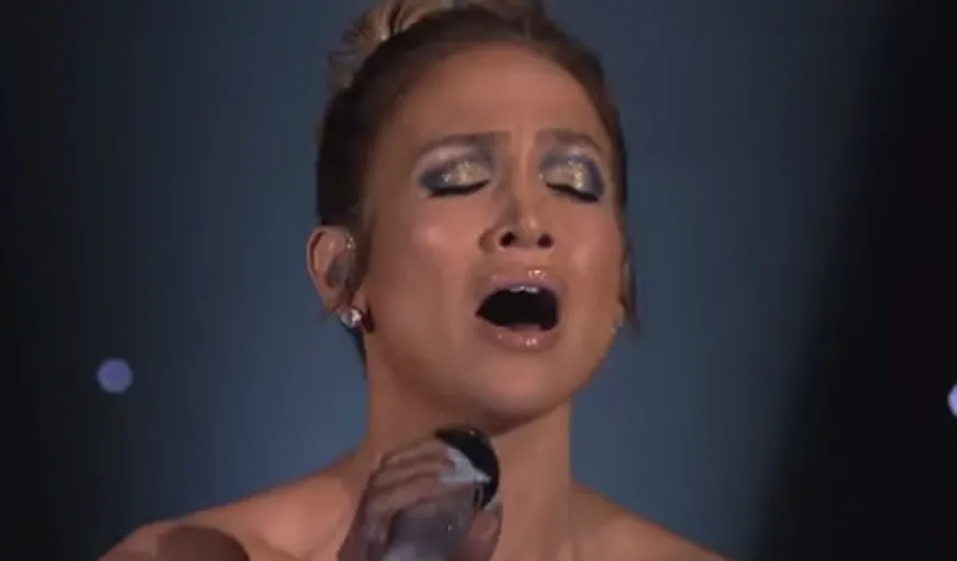 Jennifer Lopez, apariţie de SENZAŢIE la American Idol. Rochia sa a făcut furori VIDEO