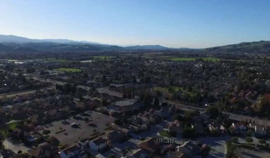 OZN filmat de o DRONĂ în timp ce zbura cu o viteză incredibilă VIDEO FASCINANT