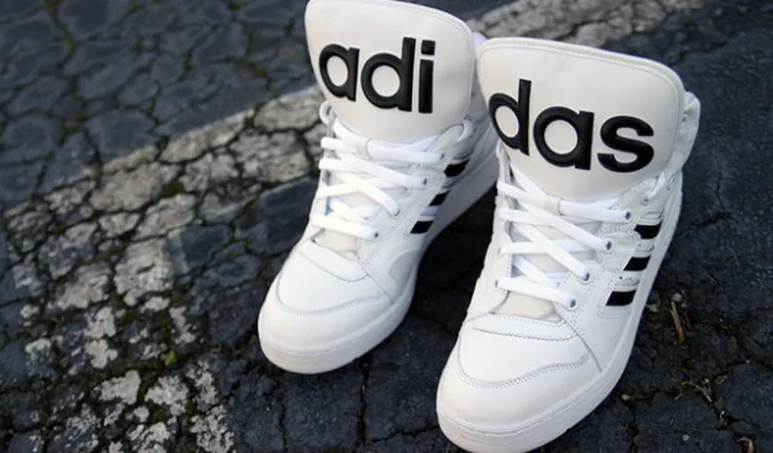 Adidas va face încălţăminte şi articole sportive din GUNOAIE