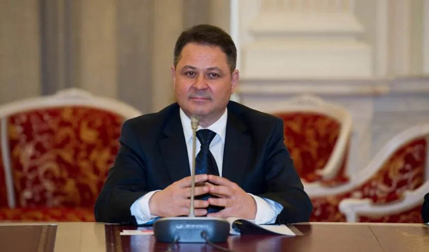 Senatorul Ionel Agrigoroaei se plânge şi el de SALARIU: Eu trebuie să îmi schimb în fiecare zi CĂMĂŞILE