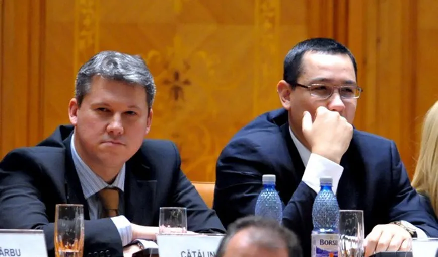 Cătălin Predoiu îl atacă pe Victor Ponta: BATJOCOREŞTE imaginea preşedintelui folosind o poză cu Iohannis