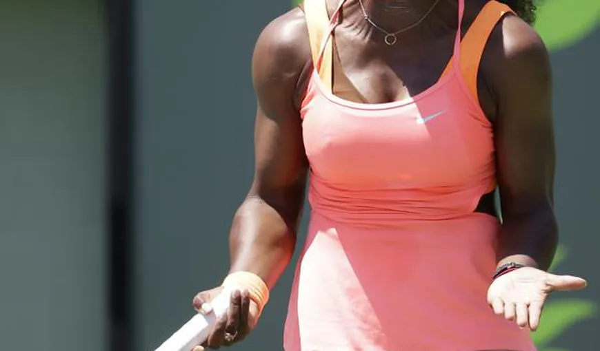 Serena Williams, explozie de nervi la Miami. Americanca şi-a distrus racheta VIDEO