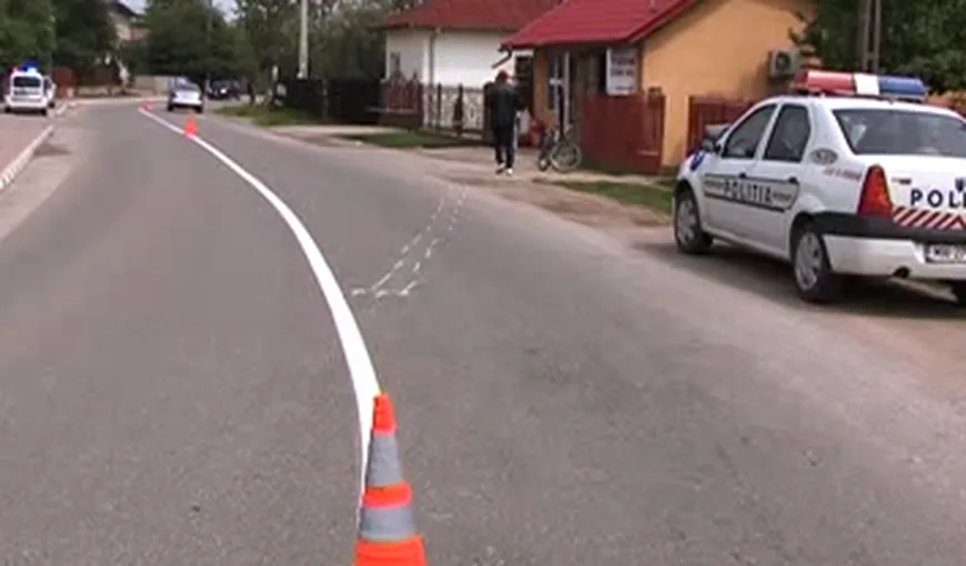 Adolescenţi loviţi cu maşina de un bărbat mort de beat, fără permis şi care furase autoturismul VIDEO