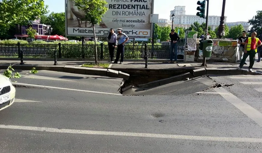 Traficul rutier, DEVIAT în zona Pod Izvor din Capitală după ce asfaltul s-a surpat