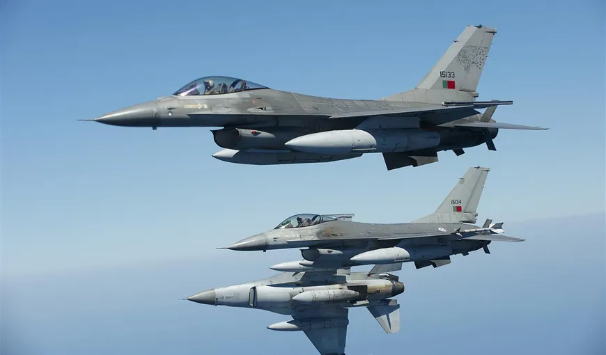 Patru avioane de vânătoare F-16, care aparţin Portugaliei, au sosit în România pentru un exerciţiu NATO