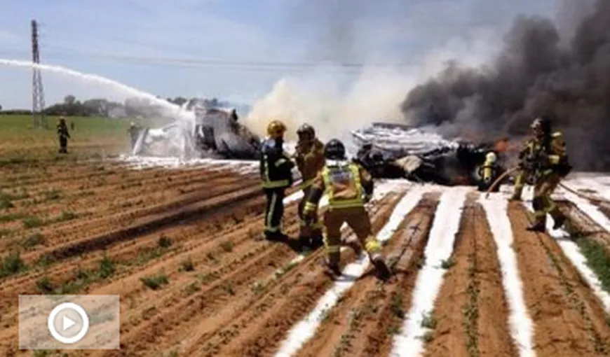 Avion militar, PRĂBUŞIT în Spania. 10 persoane au MURIT