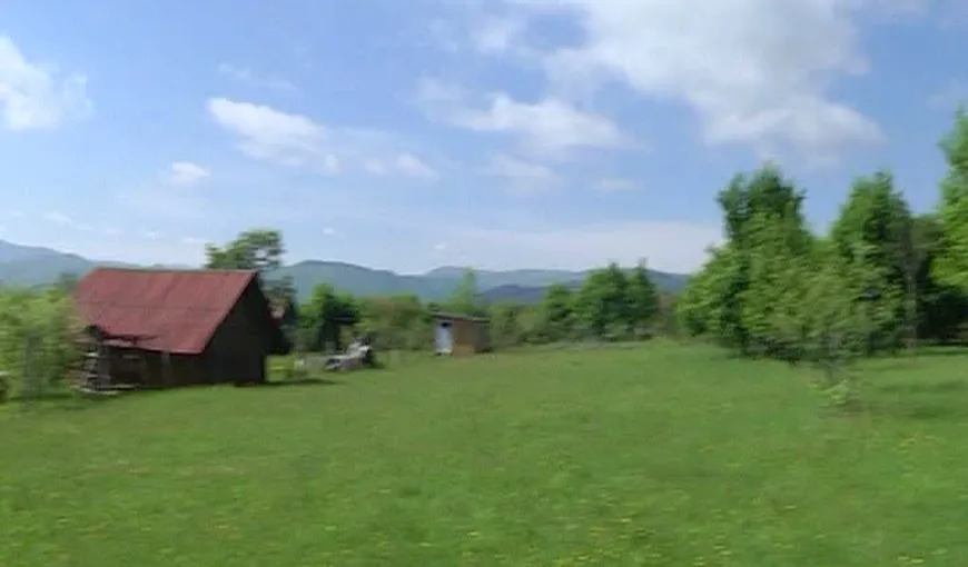 Zeci de persoane care şi-au construit case de vacanţă lângă Sibiu trăiesc mai rău ca la sat