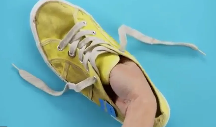 Ce se întâmplă dacă pui în pantofi un pliculeţ de ceai folosit VIDEO