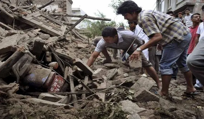 Seismul puternic din Nepal a făcut peste 8.000 de morţi