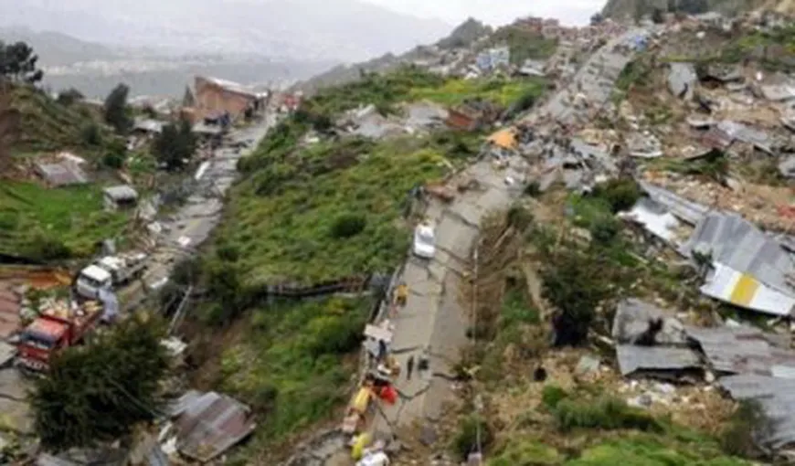 Cel puţin 61 de morţi după o ALUNECARE DE TEREN în Columbia VIDEO