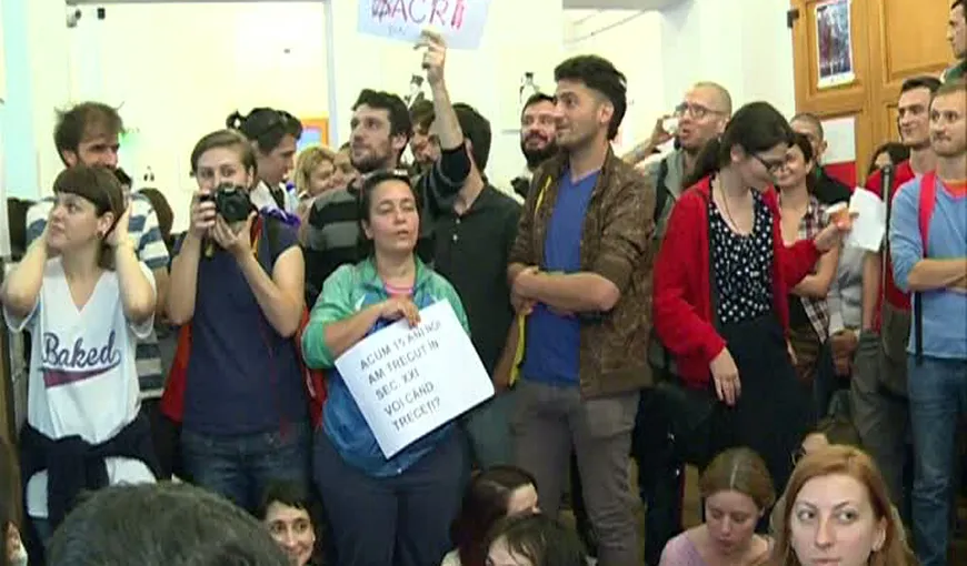 Protest la UNATC, după demisia unui profesor. Studenţii spun că este vorba de un abuz