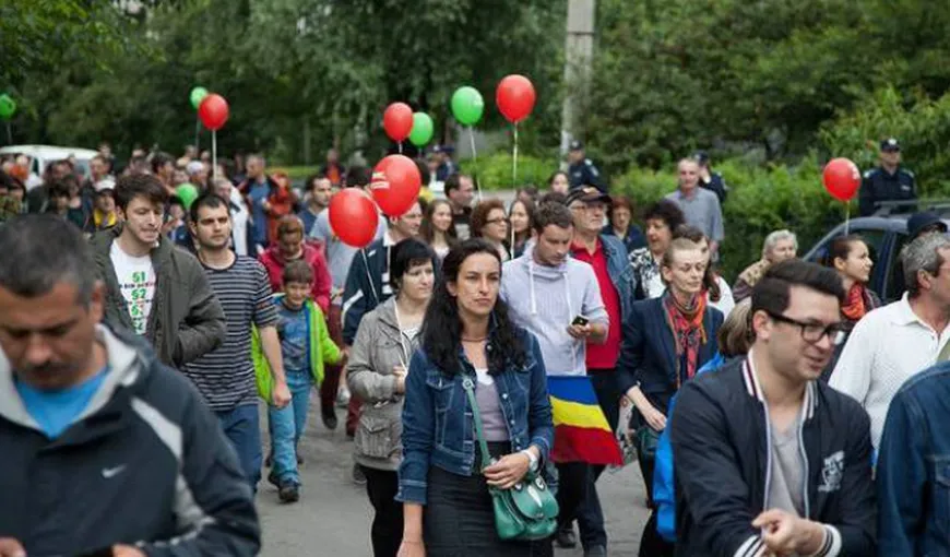 PROTEST în Bucureşti. Bolnavii de hepatită pichetează Guvernul