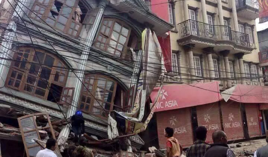 Bilanţul seismului din Nepal a ajuns la peste 7.000 de morţi